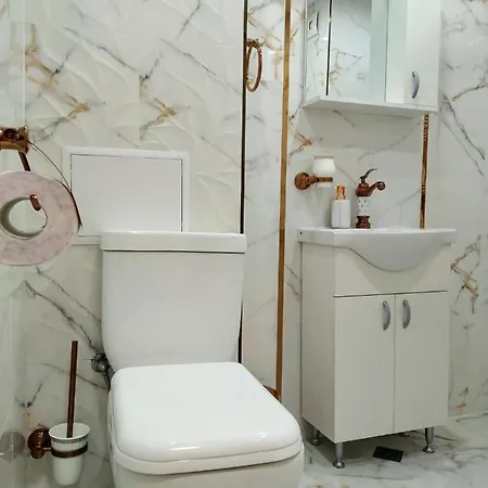 Златен Лист, Golden Leaf Apartamento *